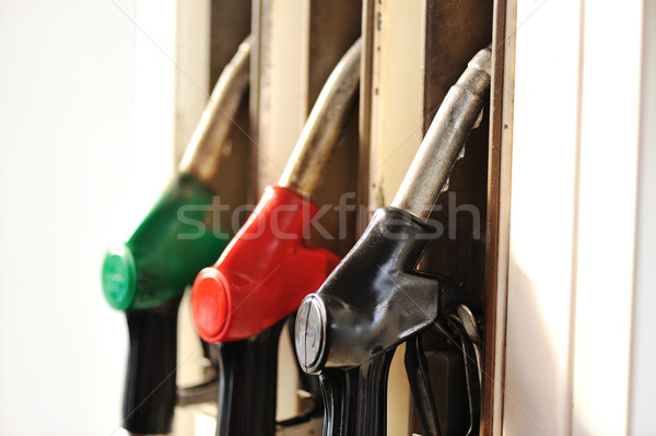 Benzinkút pumpa zöld szállítás szennyezés tank gazdaság Stock fotó © zurijeta