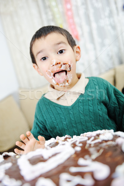 Rommelig cute kid verjaardagstaart kind verjaardag Stockfoto © zurijeta