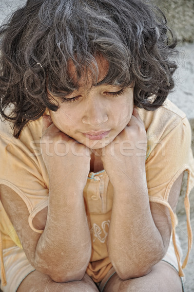 Ubóstwa dzieci rodziny dziecko wojny smutne Zdjęcia stock © zurijeta