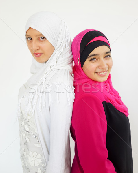 Schönen jungen muslim Mädchen hijab Mode Stock foto © zurijeta