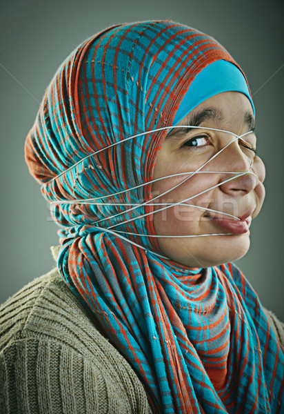 Portret mooie moslim arabisch meisje vrouw Stockfoto © zurijeta