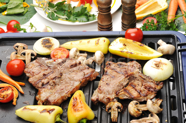 барбекю подготовленный говядины мяса различный овощей Сток-фото © zurijeta