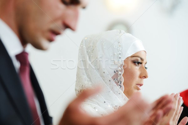 ストックフォト: ムスリム · 花嫁 · 新郎 · モスク · 結婚式 · 女性