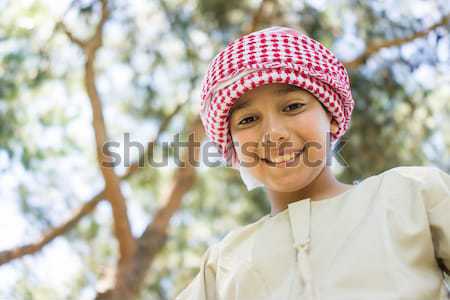 Mutlu Müslüman aile yaz tatili ağaç ahşap Stok fotoğraf © zurijeta