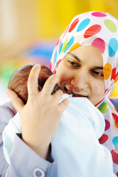 Arabisch moeder pasgeboren baby moslim moeder Stockfoto © zurijeta