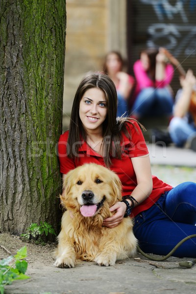 [[stock_photo]]: Jeunes · vraies · personnes · rue · chien · urbaine · élégant