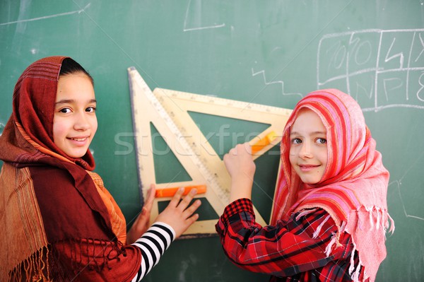 Stock fotó: Aranyos · iskolások · osztályterem · oktatás · arab · tevékenységek
