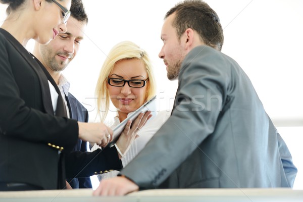 Zakenlieden business kantoor vrouwen laptop Stockfoto © zurijeta