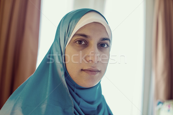 Gelukkig moslim vrouw mode natuur zomer Stockfoto © zurijeta